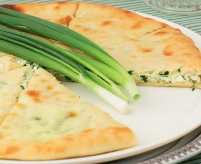   Кадындзджин - пирог с сыром и зеленым луком 