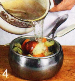 суп  с клецками  на мясном бульоне	  