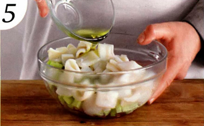 как приготовить постный салат  из кальмаров 