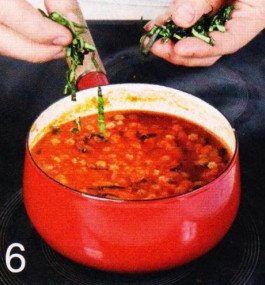 томатный суп  с фрикадельками 